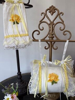🌼 Hand Crafted Yellow Rose Embroidered Lace Hand Towel & Toilet Paper Holder 🌼